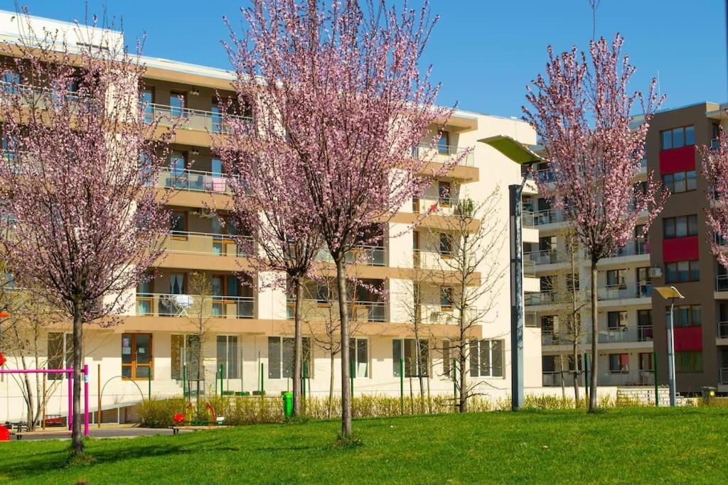 Apartment Solar 50, Private Parking, 2 Bedroom Bucarest Exterior foto